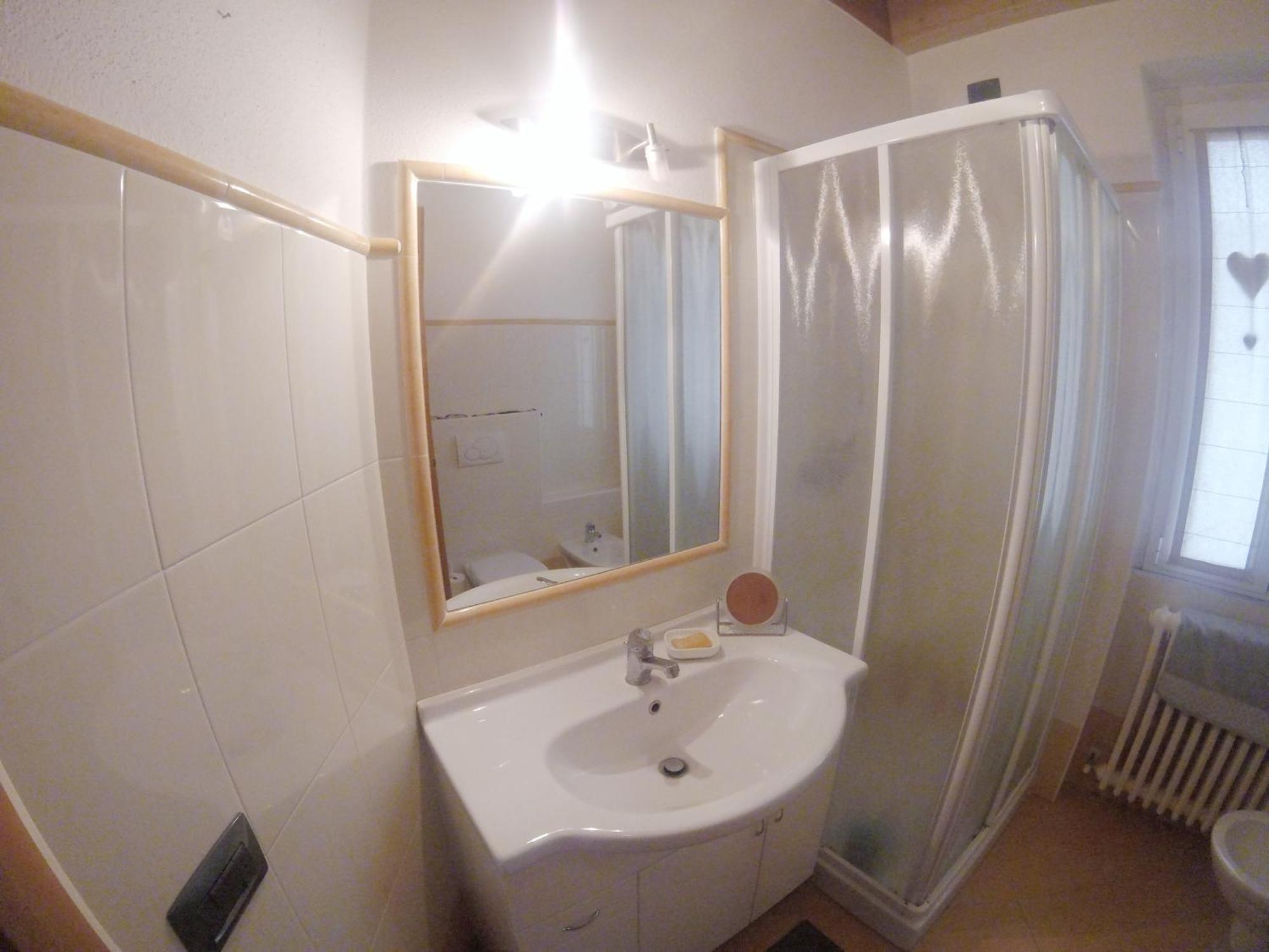 White Garden - Apartment With Access To The Lake Lierna Exteriér fotografie