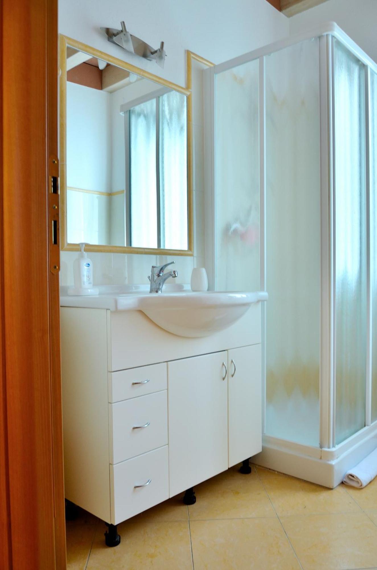 White Garden - Apartment With Access To The Lake Lierna Exteriér fotografie