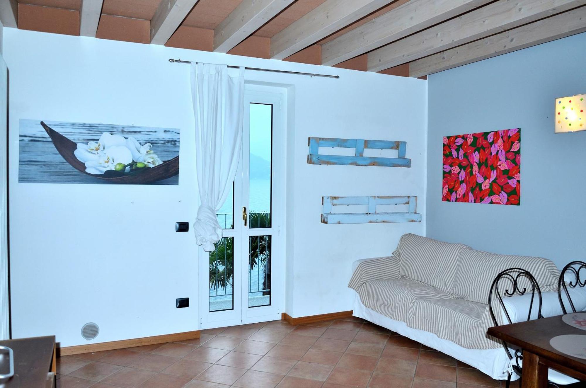 White Garden - Apartment With Access To The Lake Lierna Exteriér fotografie